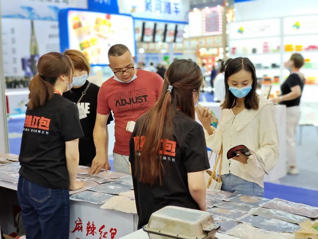 回顾 | 聚焦CRE中国餐博会,麻辣红包大放异彩(图10) 回顾 | 聚焦CRE中国餐博会,麻辣红包大放异彩(图10)